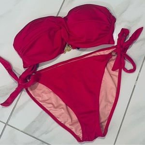 Victoria’s Secret bikini. In excellent condition & only worn a couple times.